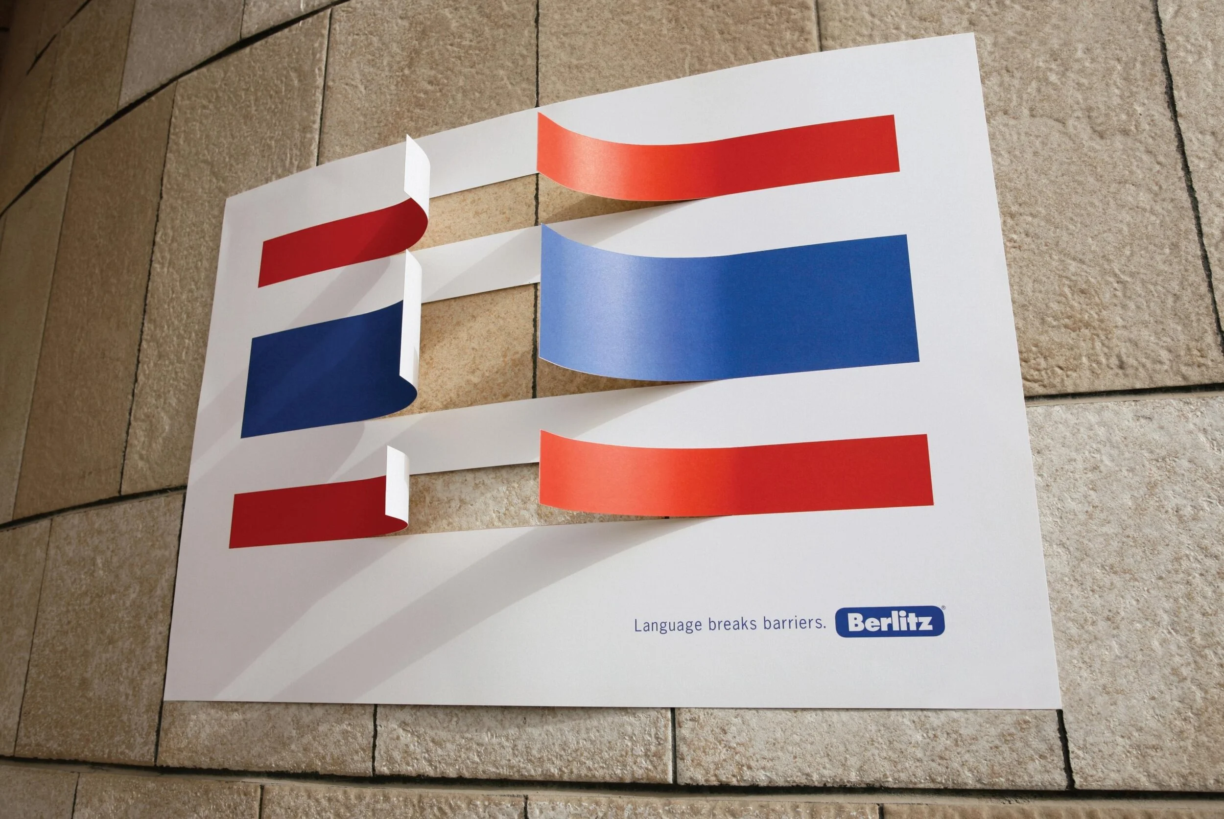 berlitz-language-services-thailand-south-africa-usa-outdoor-306889-adeevee.jpg