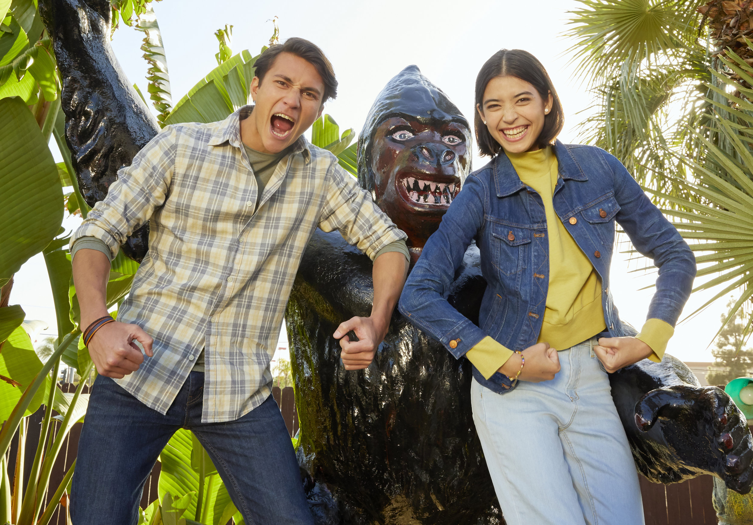 Photoshoot_Friends with Gorilla.jpg