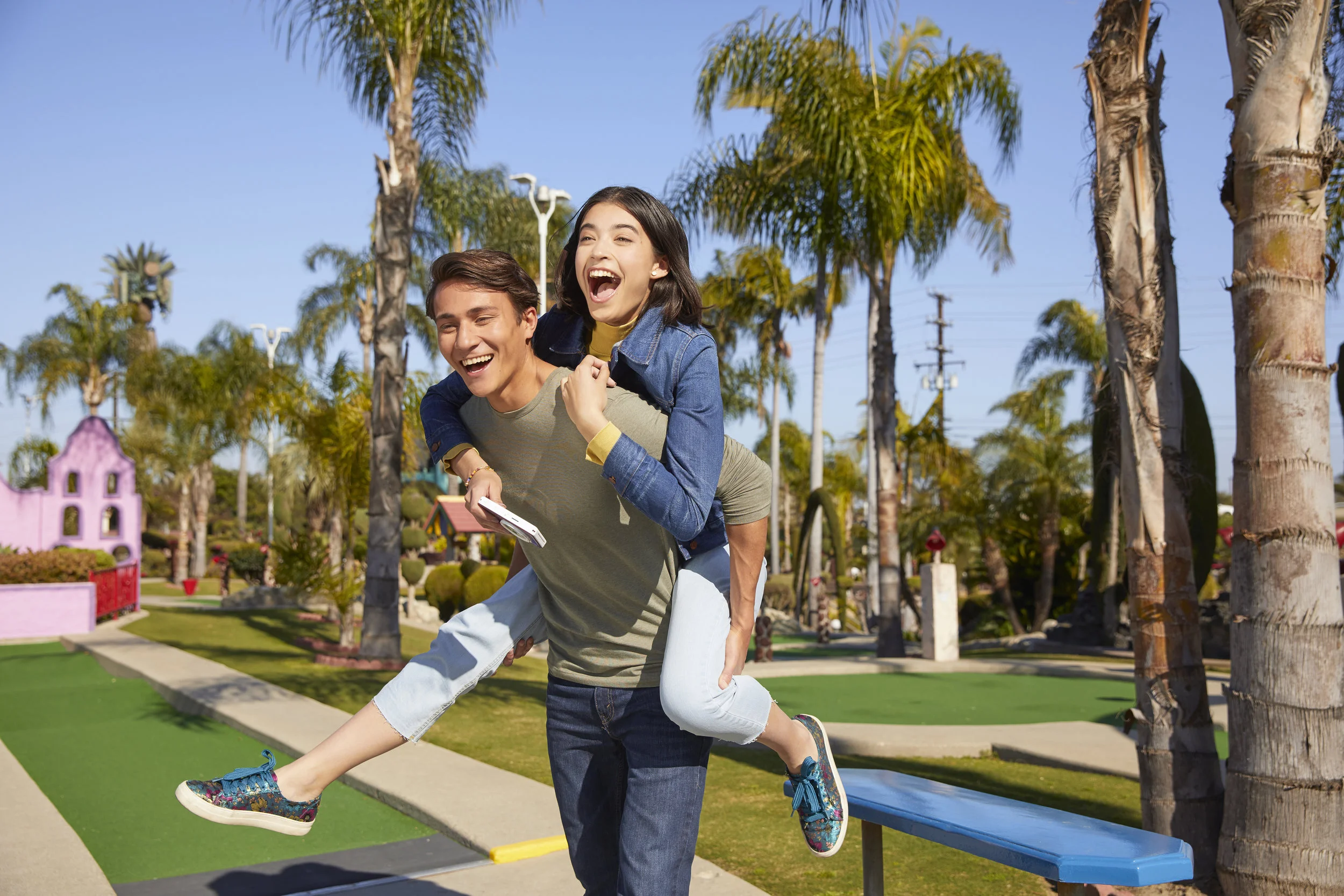 Photoshoot_Piggyback2.jpg