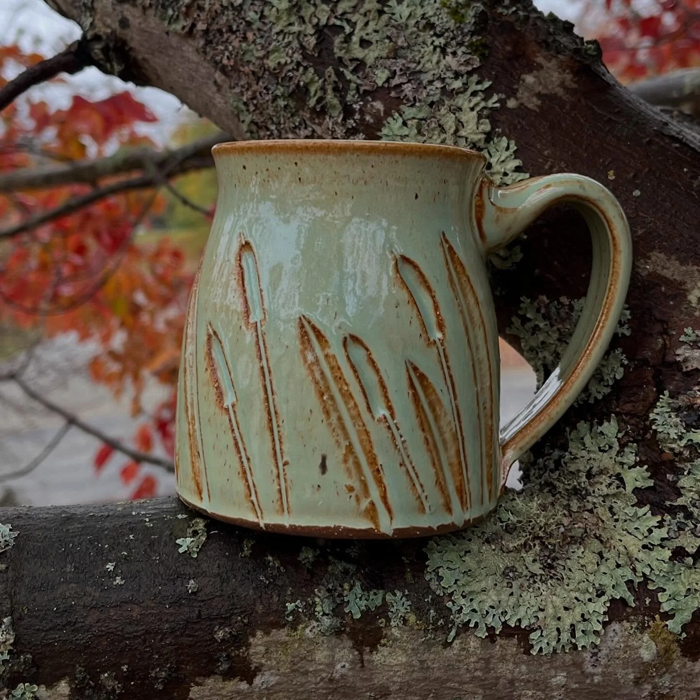 🚨 auction alert 🚨 Remember this mug? This is my entry to the auction organized by @pottersforpalestine, raising funds for humanitarian efforts in Gaza. 

Bid in the comments of this post between now and 6pm on December 7, and check out the hundreds