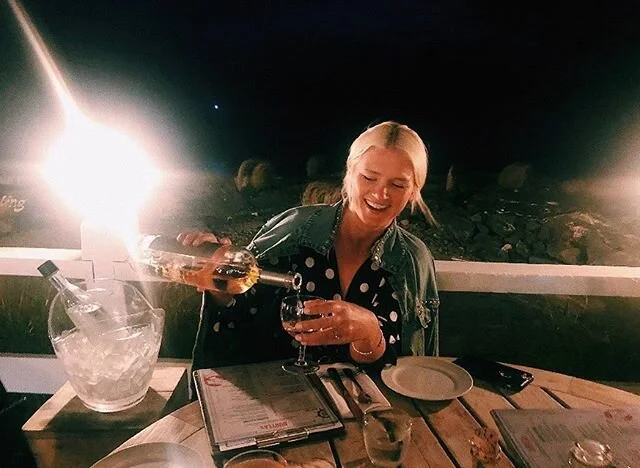 what I *think* I look like when pouring myself a glass of ros&eacute; on our patio.

mdw 2019: never forget getting mistaken for a waiter or the ros&eacute; hangover that followed. #deathbyjitney #montaukendoftheworld