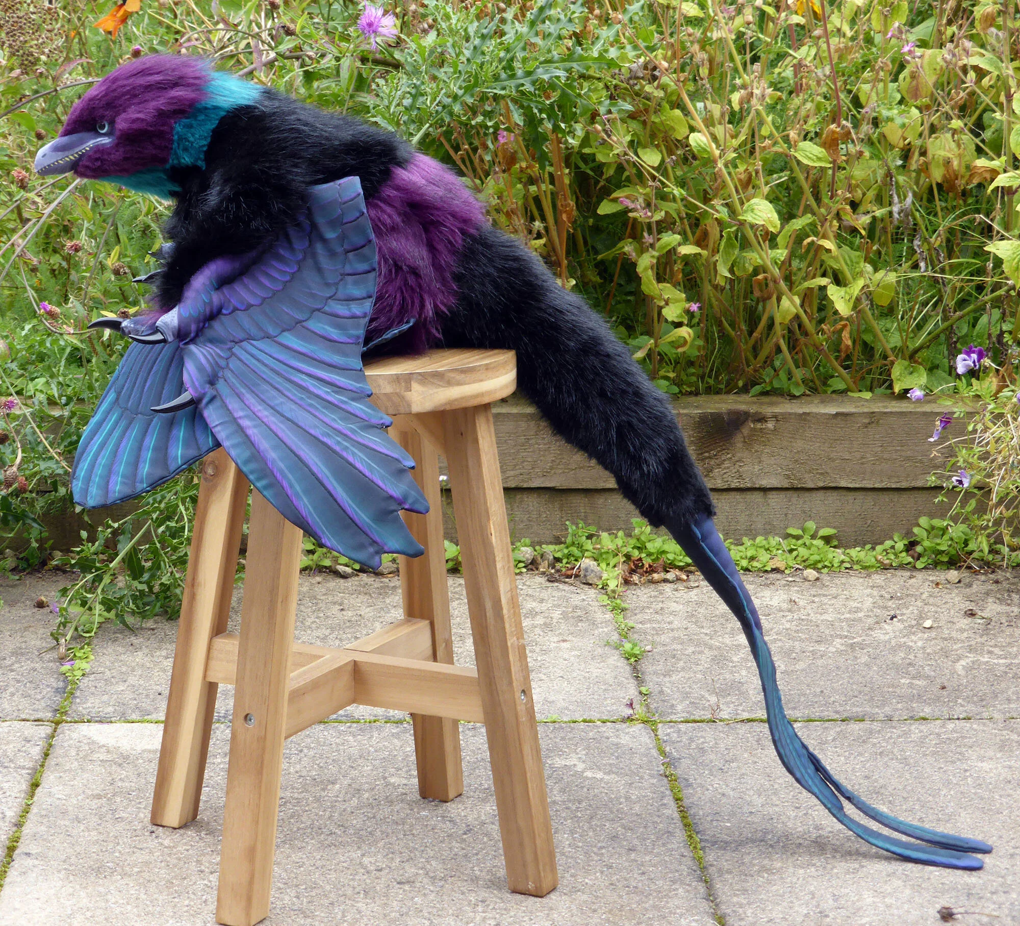 Microraptor-Side-View-Sitting.jpg