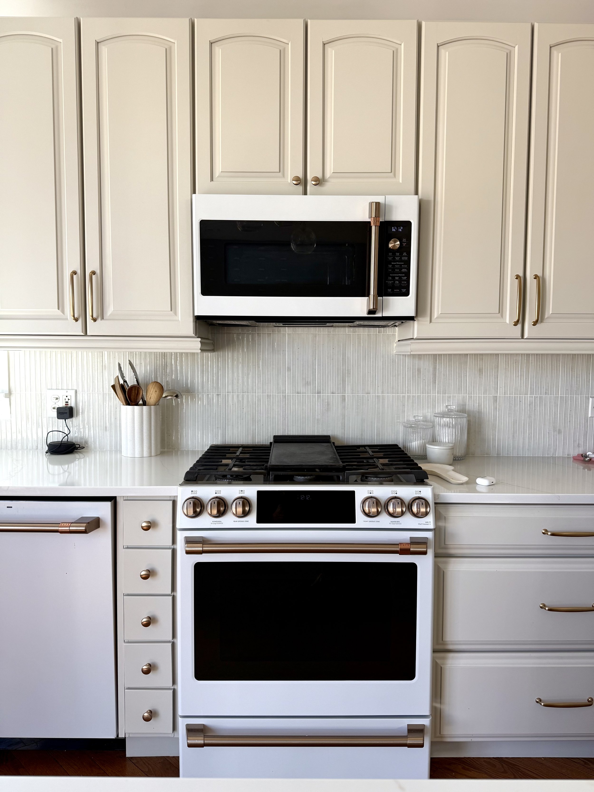 Top 5 Reasons to Repaint Your Cabinets Before Selling Your Home