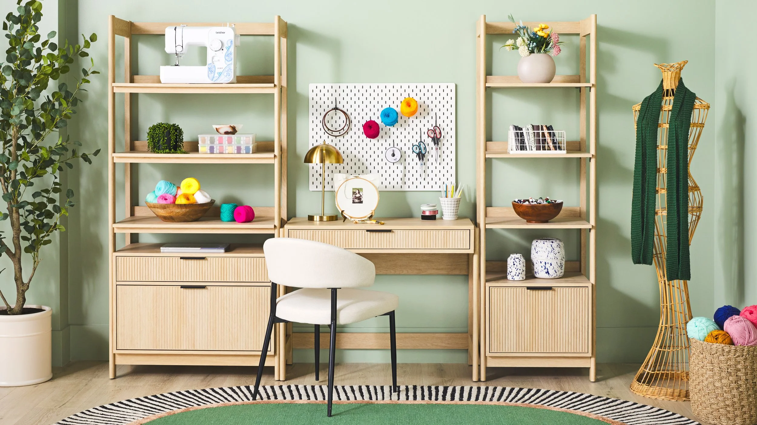 WEHOL42OS3CO0_HolmesCollectionCraftRoom_16x9_DTC_08 copy.jpg