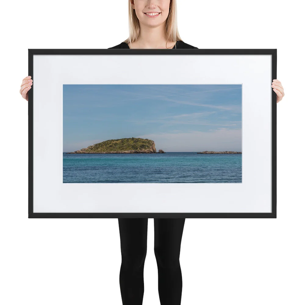 Sea-(5)_mockup_Person_Person_61x91-cm_Black.jpg