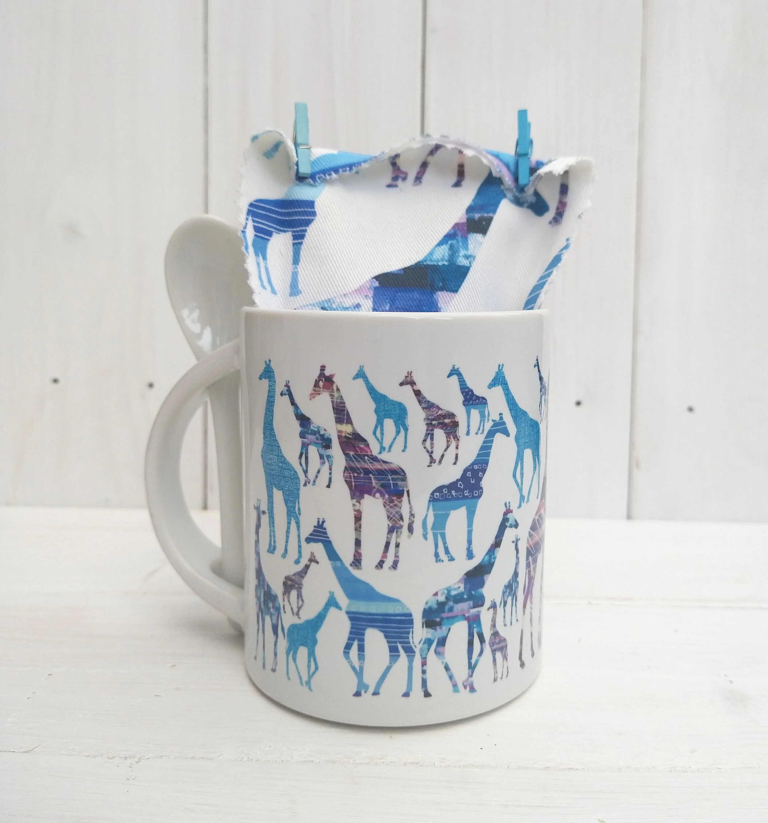 Giraffe Hot Chocolate Mug Set