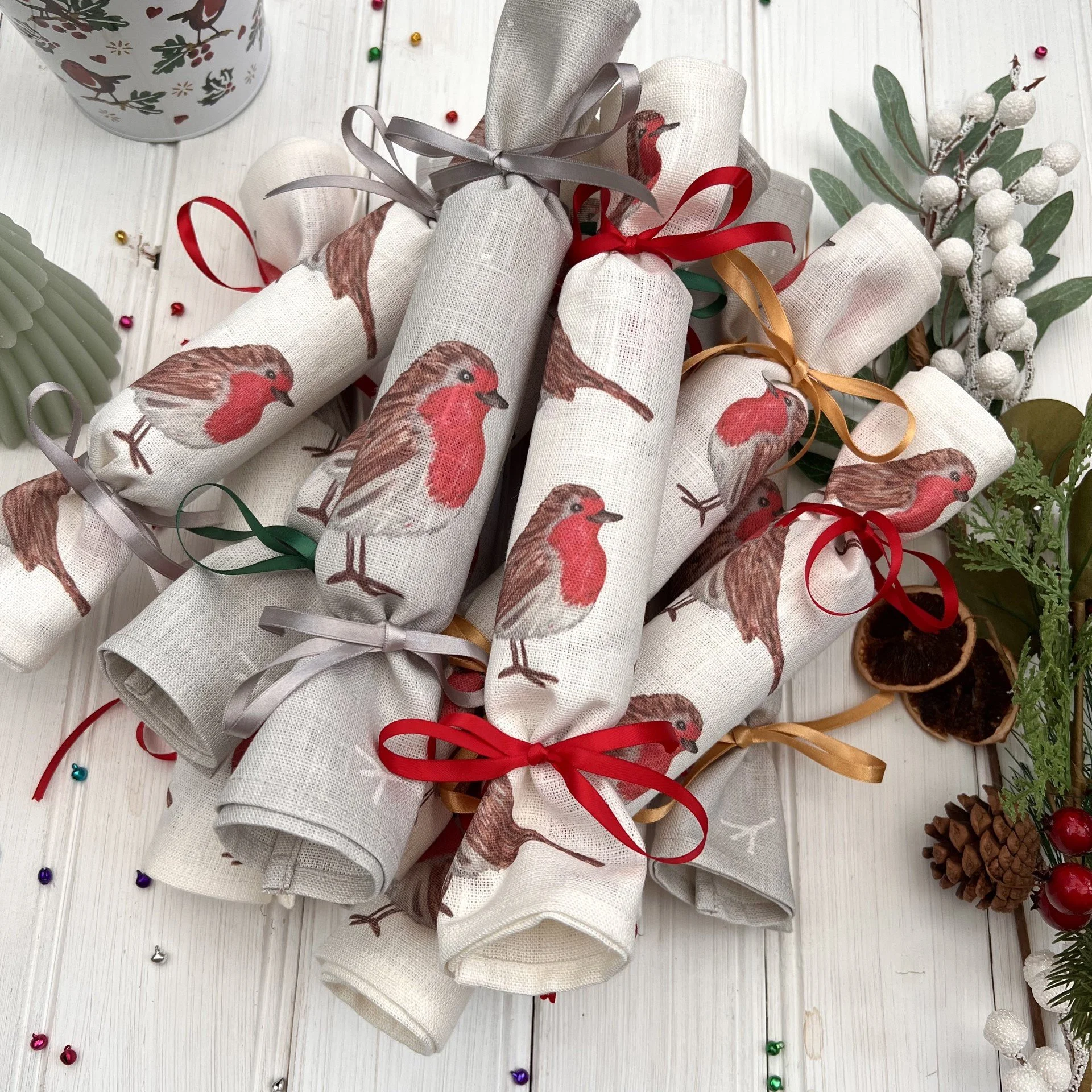 robin napkin crackers.jpeg