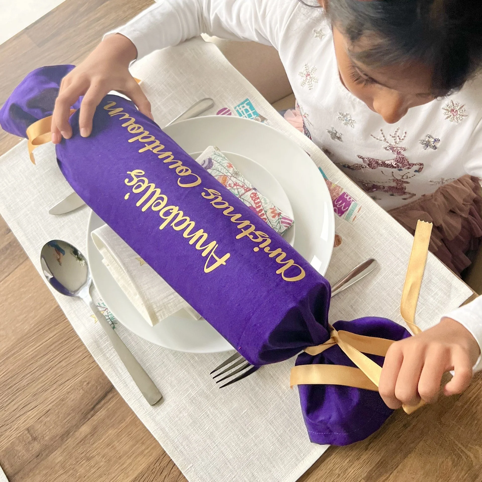purple giant christmas cracker.jpeg