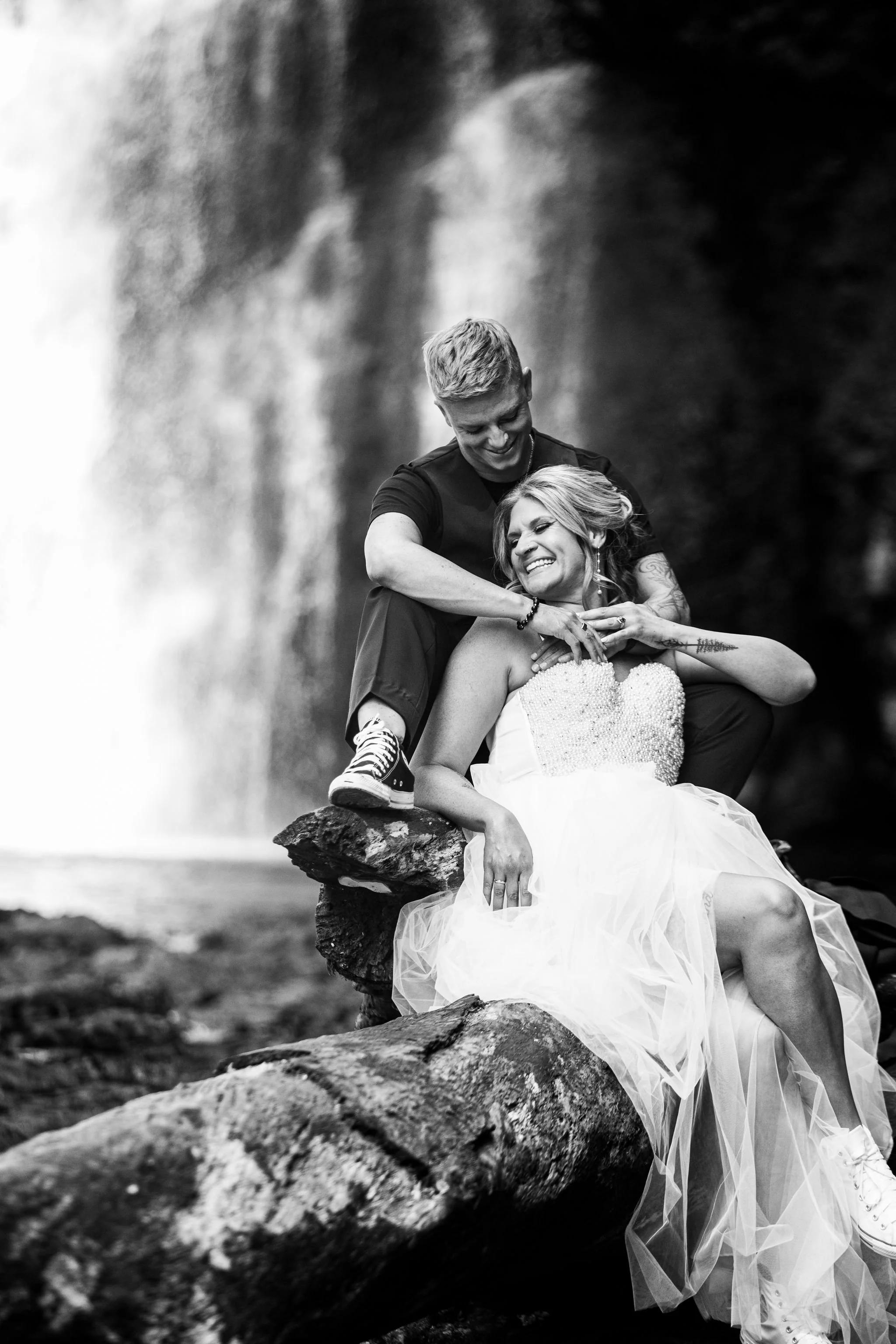 Chels_Nance_Wedding_Hike_STEPH_GRANT_STUDIOS-309.jpg