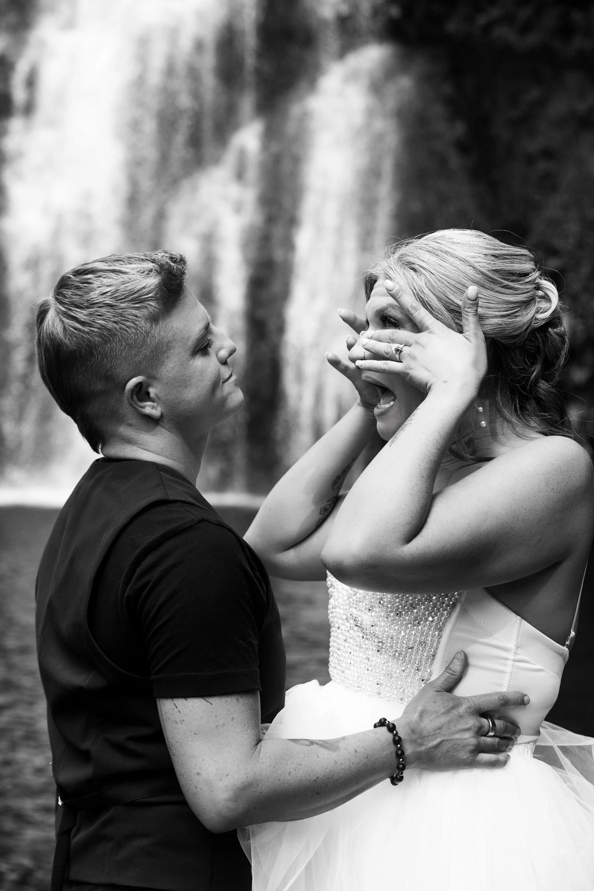 Chels_Nance_Wedding_Hike_STEPH_GRANT_STUDIOS-143.jpg
