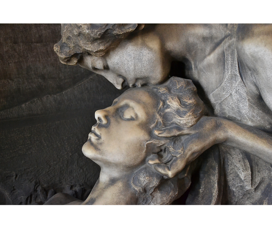 statue+kiss.png