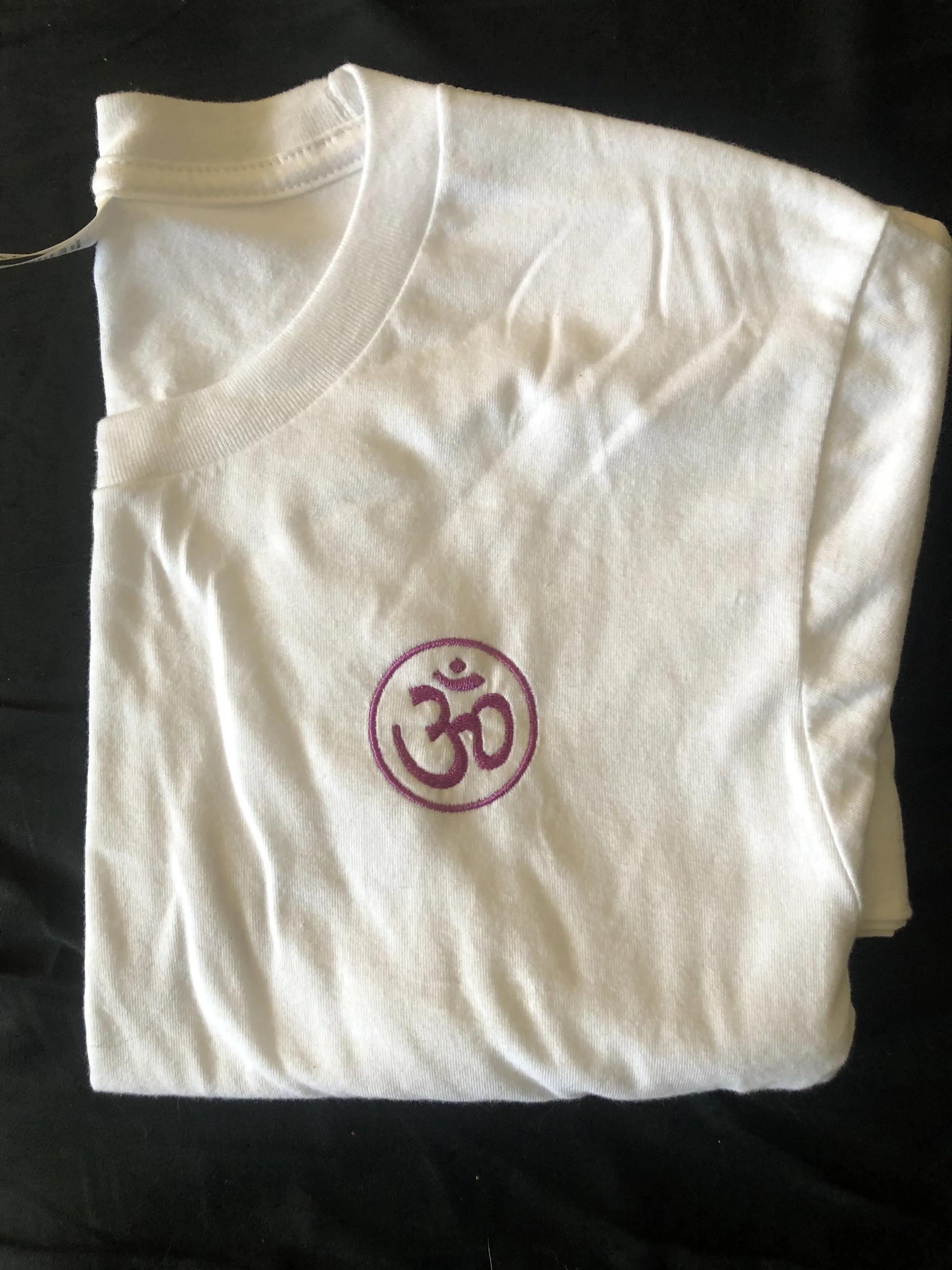 Om T-shirt