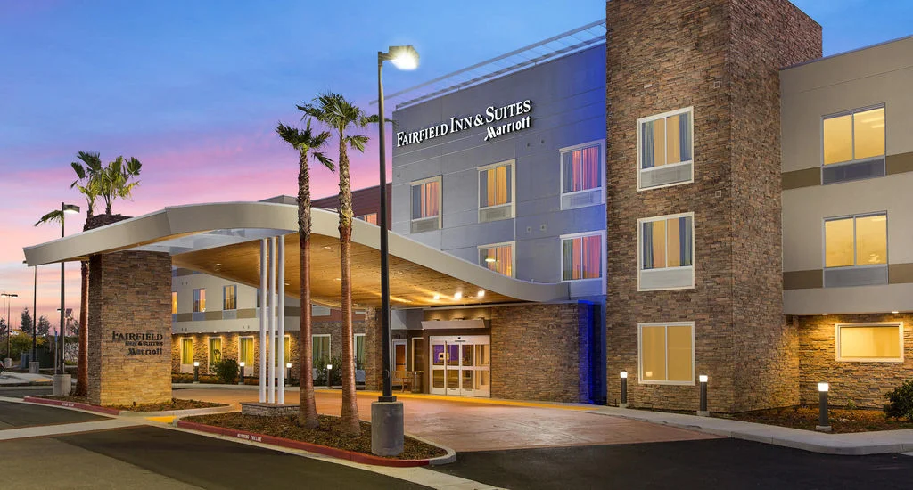 Fairfield Inn & Suites