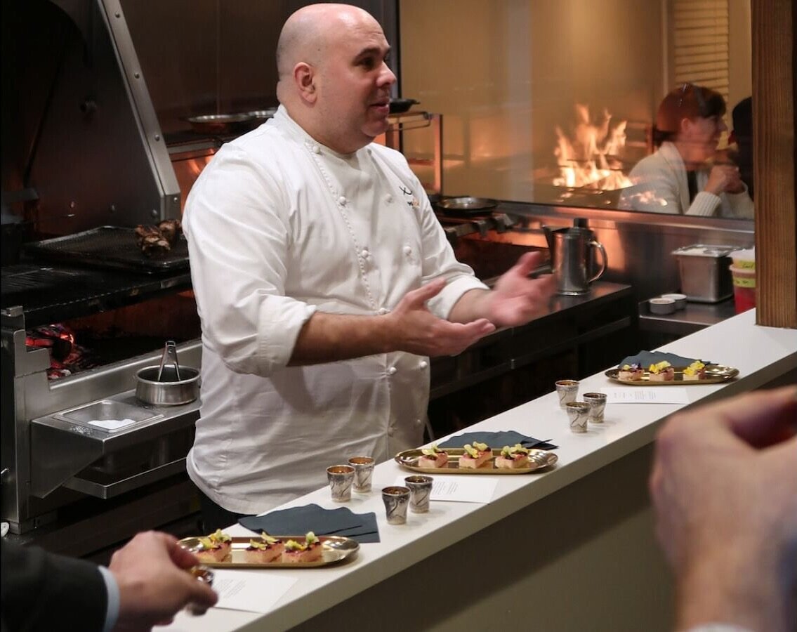 Hey, just a friendly heads up!  If you&rsquo;re thinking of dining at Xiquet this weekend, it&rsquo;s a good idea to make a reservation.  Our dining room fills up fast!

#dcdining #washingtondc #dmv #dc #chef #finedining #michelin #chefsofinstagram #