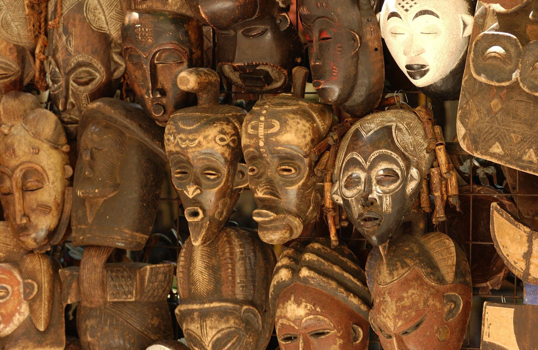 African art has a rich history of challenging stereotypes and biases, serving as a powerful medium for expressing diverse narratives, reclaiming cultural identities, and dispelling misconceptions about the African continent. 

This blog explores the 