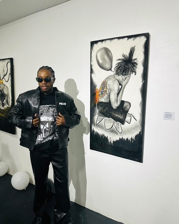 Dark Surrealism - The exhibition by @favor.__ extended till the 17th of December. Visit the gallery today!

www.dolapoobatgallery.com