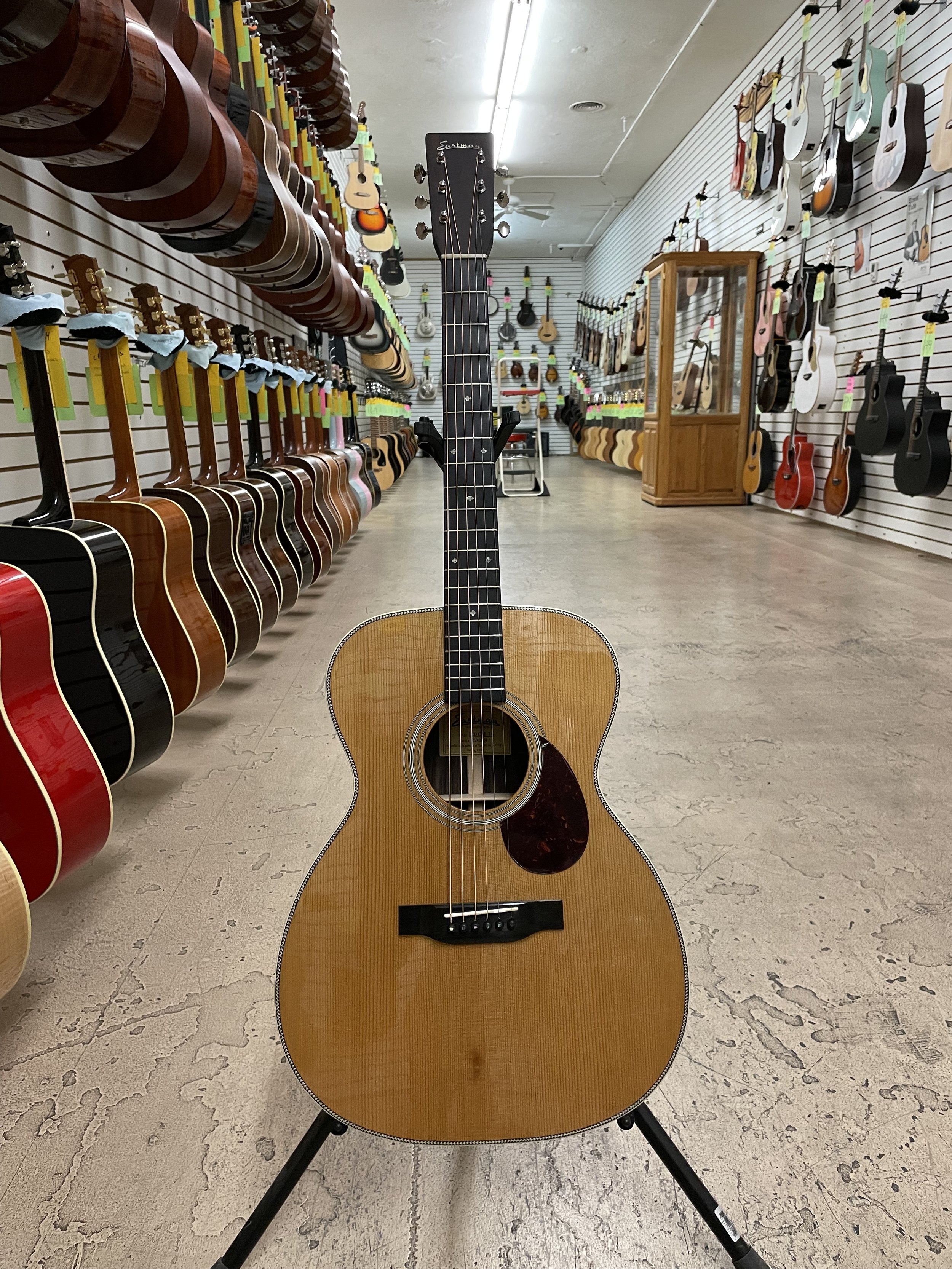 2025 Eastman E20-OM Thermo Cured