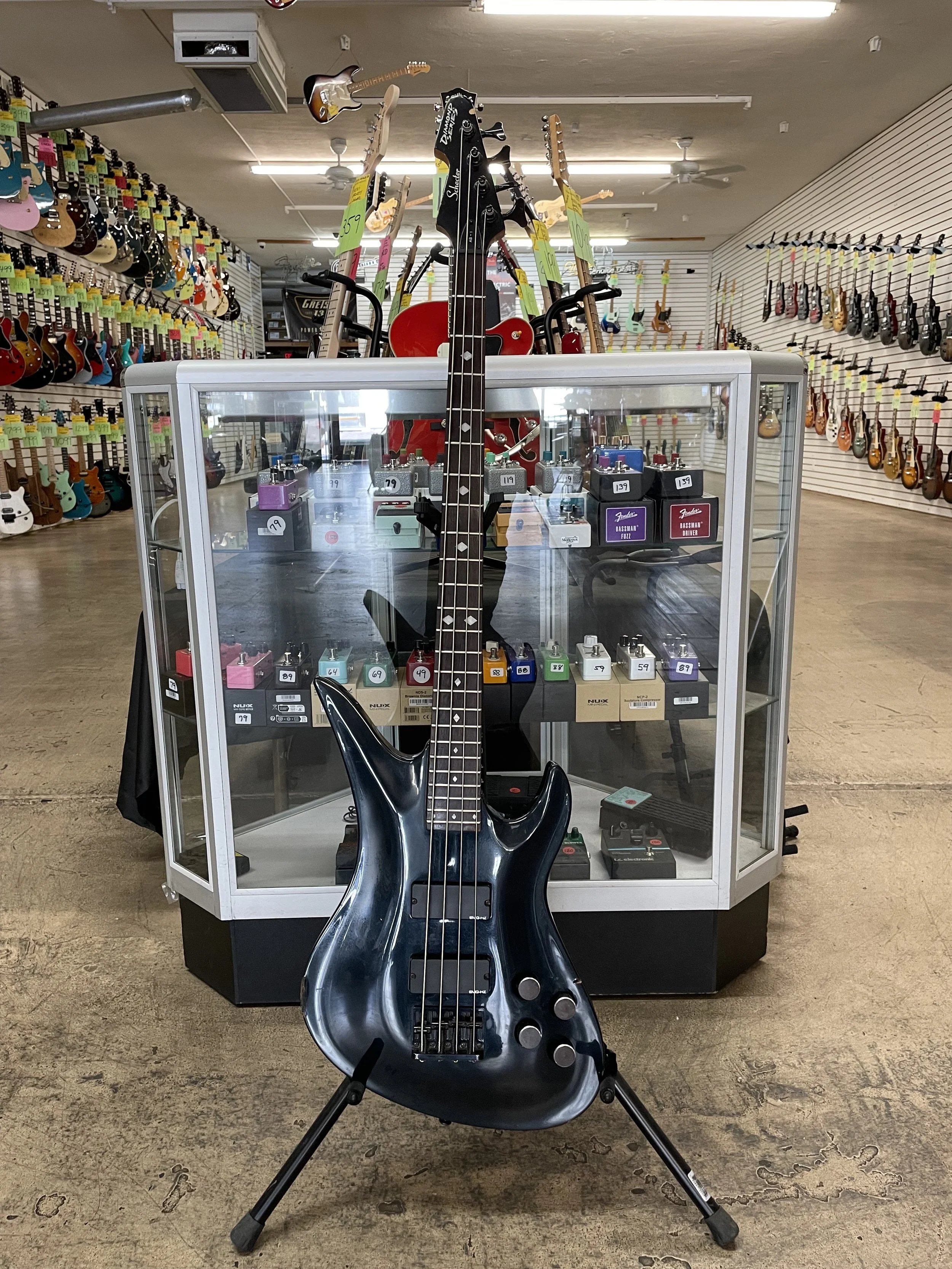 Used Schecter Diamond Series AB-1 Black