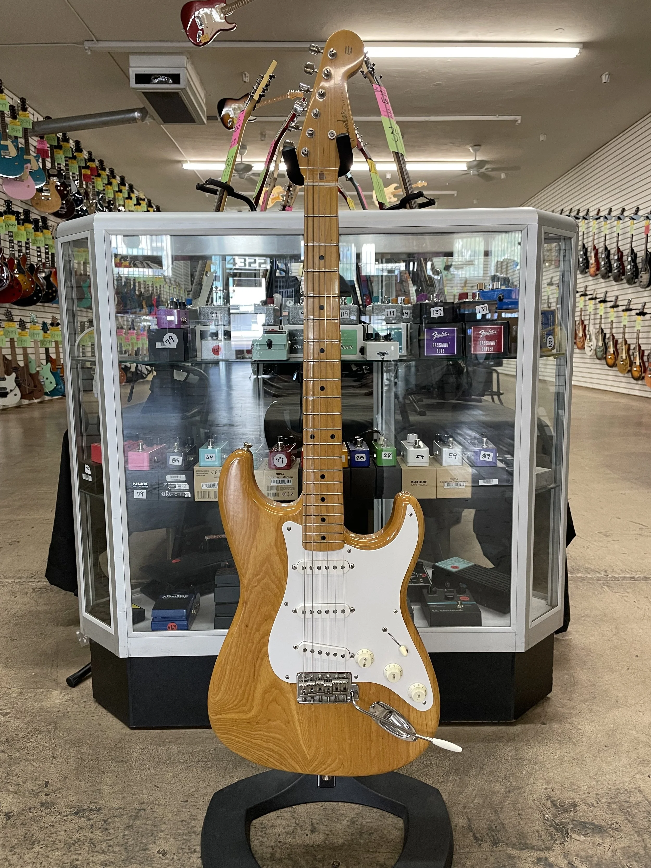 Used Fender FSR '70 Strat Made in Japan Natural