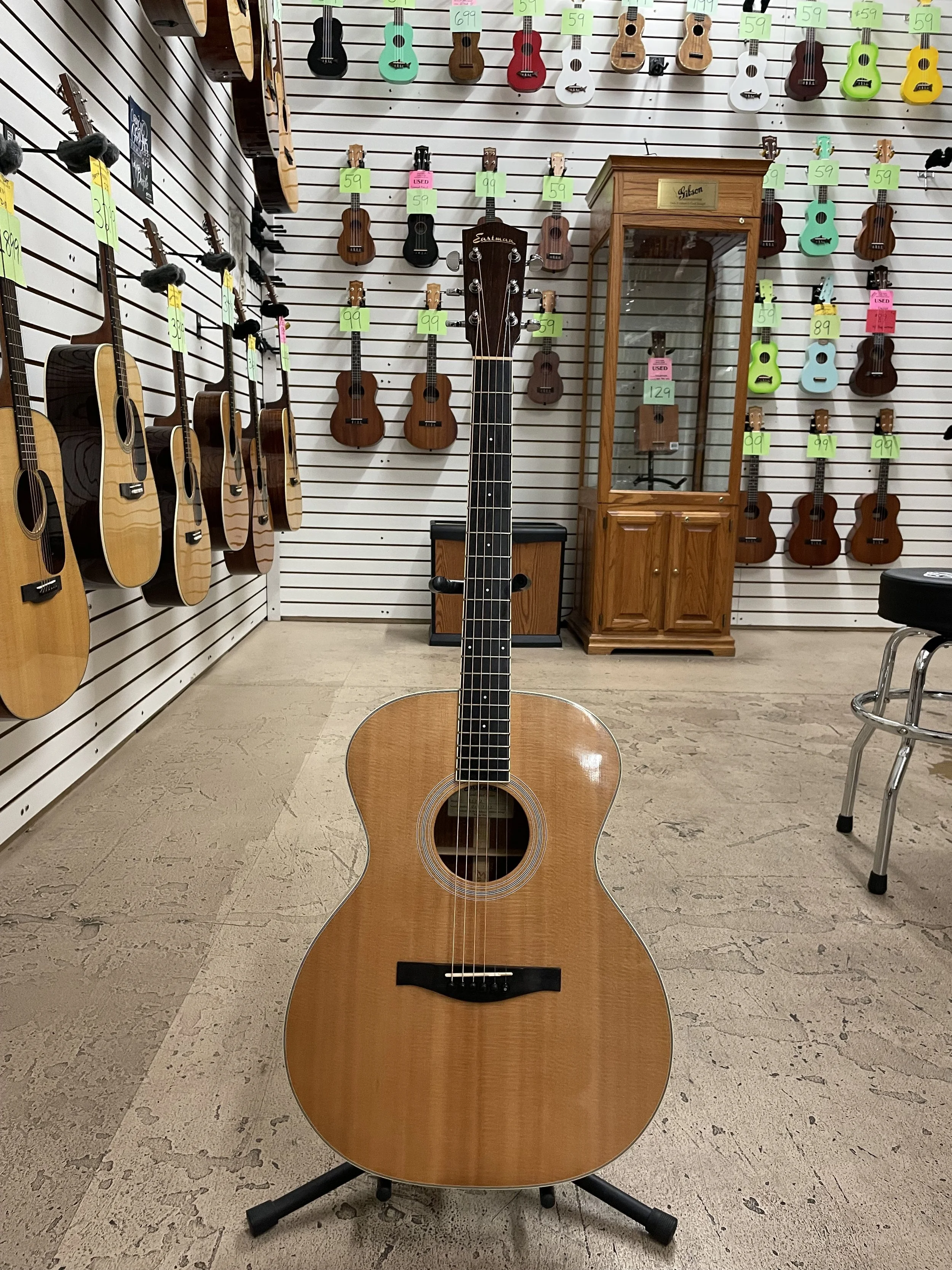Used Eastman AC322 Natural
