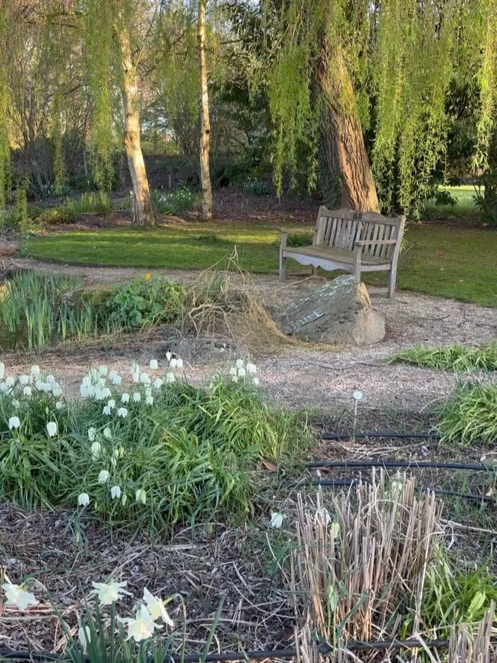 April is a tempestuous affair.  Outdoor wear this week has ranged from T-shirts to a fleece lined dry robe, and the words of Ogden Nash&rsquo;s &ldquo;Always Marry an April Girl&rdquo; (sage advice btw 😉) capture something of the mood: &ldquo;April 