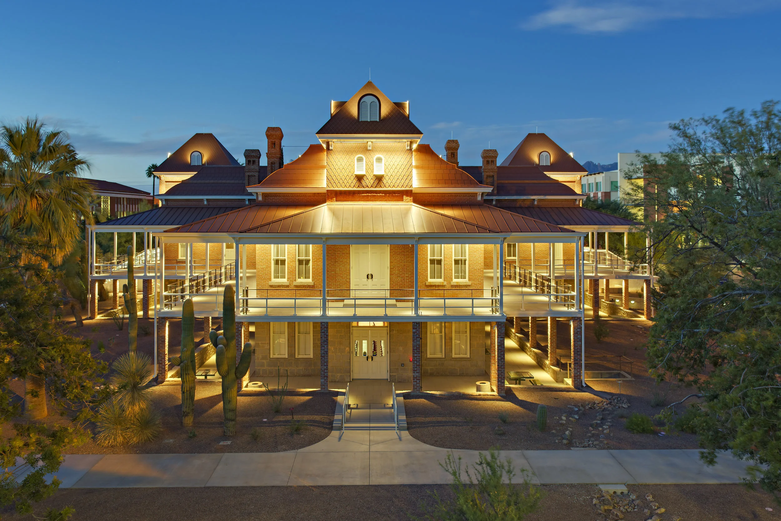 OldMain-Ext-0096.jpg