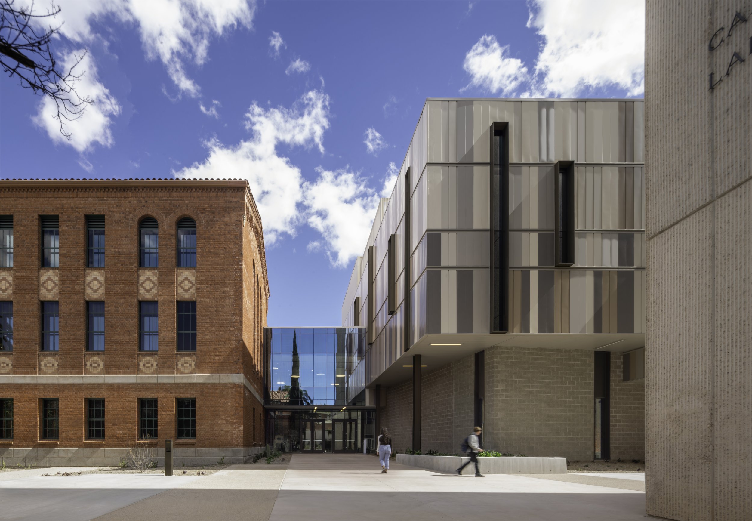 UNIVERSITY OF ARIZONA CHEMISTRY AND COMMONS
