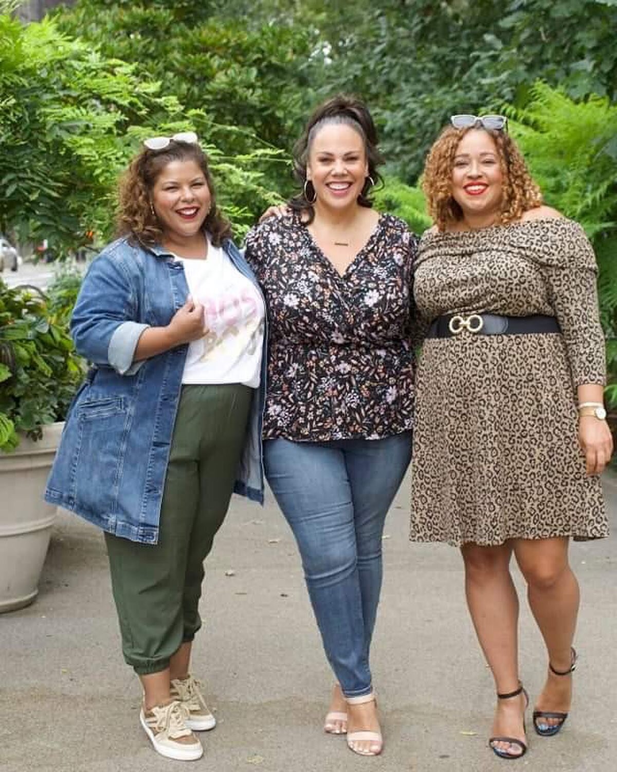 Hey BHCC Familia! 👋 Are you ready for todays @bloggerhousecurvycloset Sale? We are having a Founder&rsquo;s and Friends Sale 👩&zwj;👩&zwj;👧 Shop the closet of both your founders @suitsheelscurves and @lapecosapreciosa along with with none other th