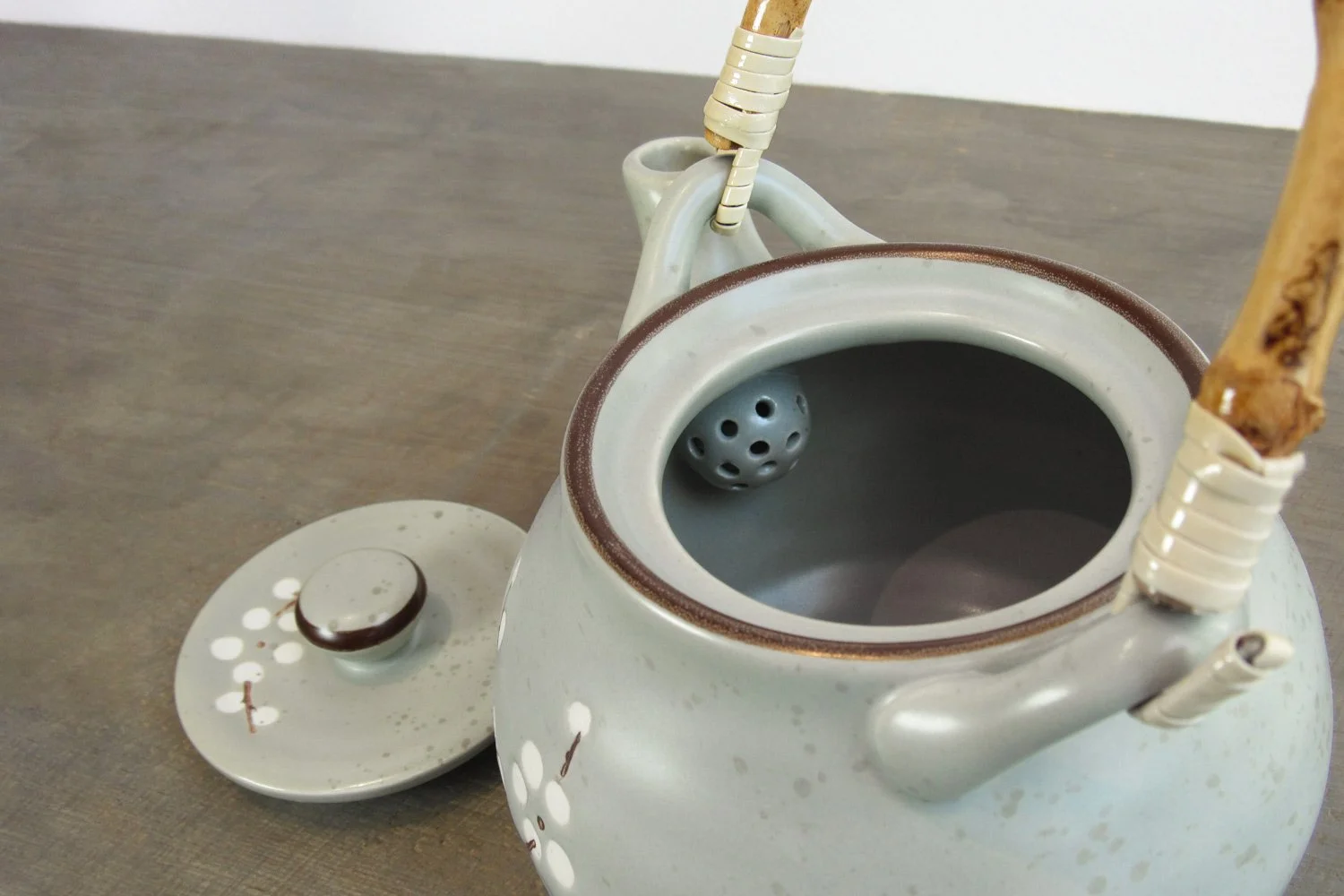 plum-blossom-teapot_open.jpg