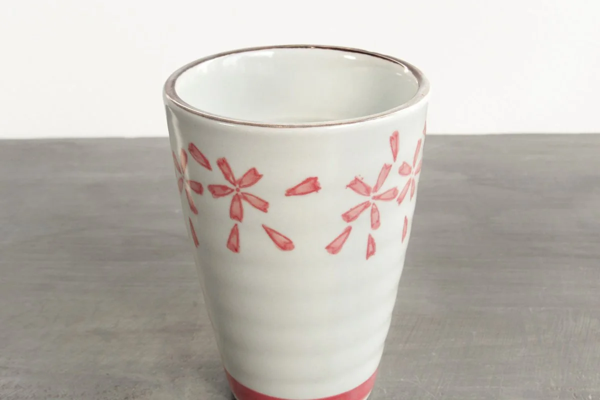 pink-flowers-tea-cup_s2.jpg