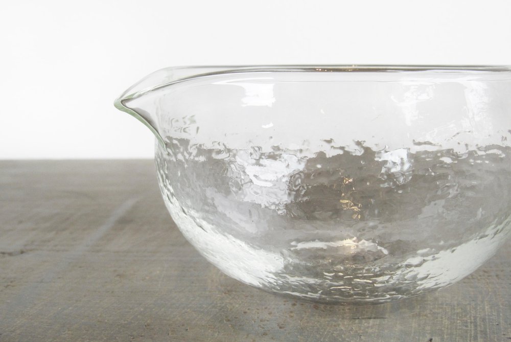 Glass Matcha Bowl with Pouring Spout