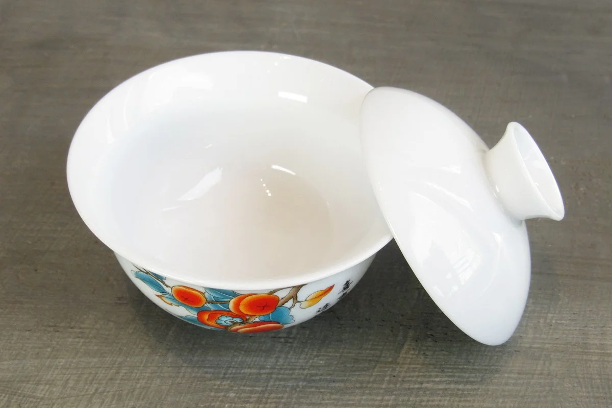 Gaiwan with its lid removed