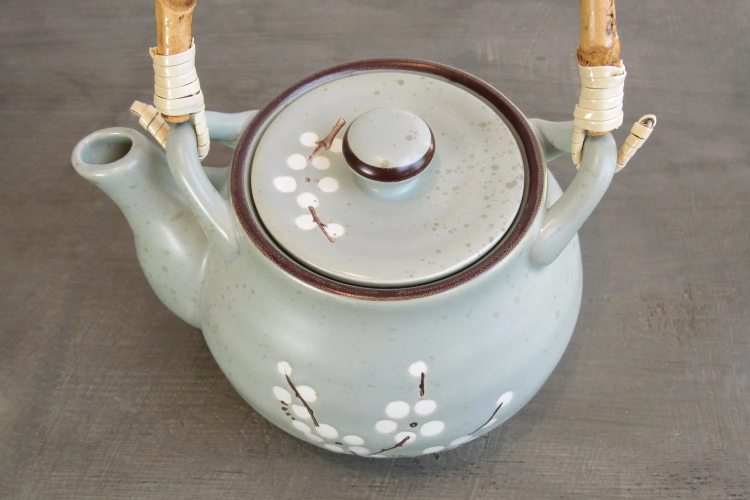 plum-blossom-teapot_top-view.jpg