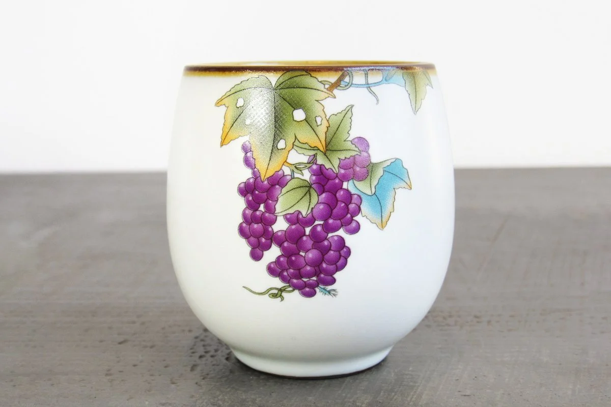 Chinese Crackle Glaze cup with grape pattern