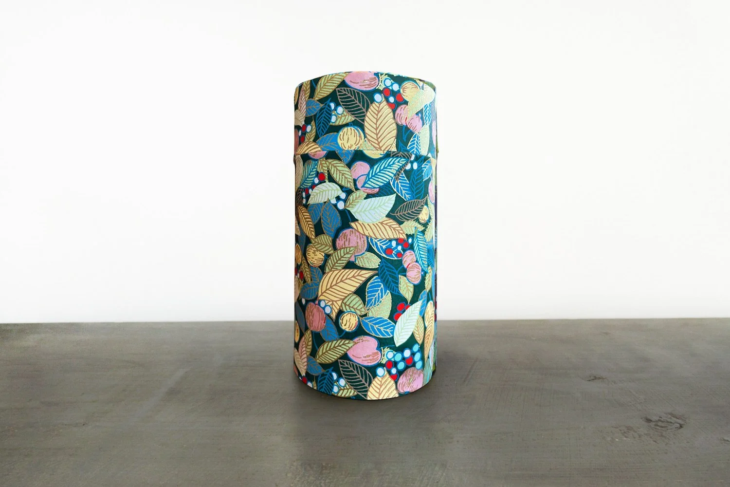 Japanese Washi Tea Tin Berries & Leaves pattern