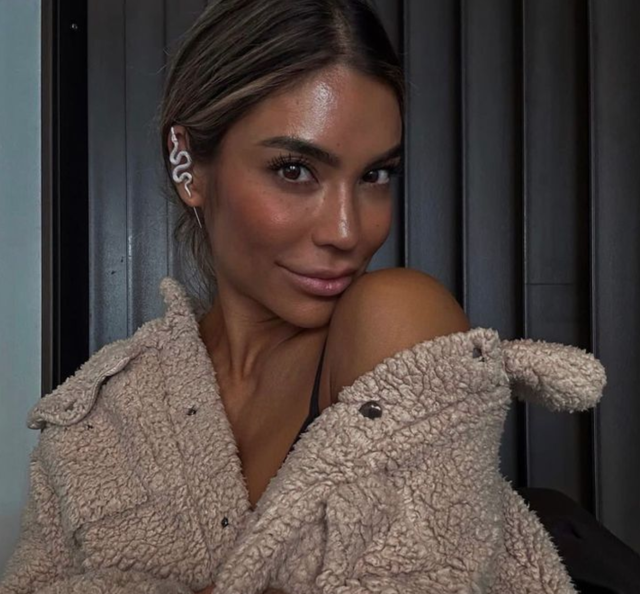 Get Glowing for Spring. Book Your Tan with Bare Organic!