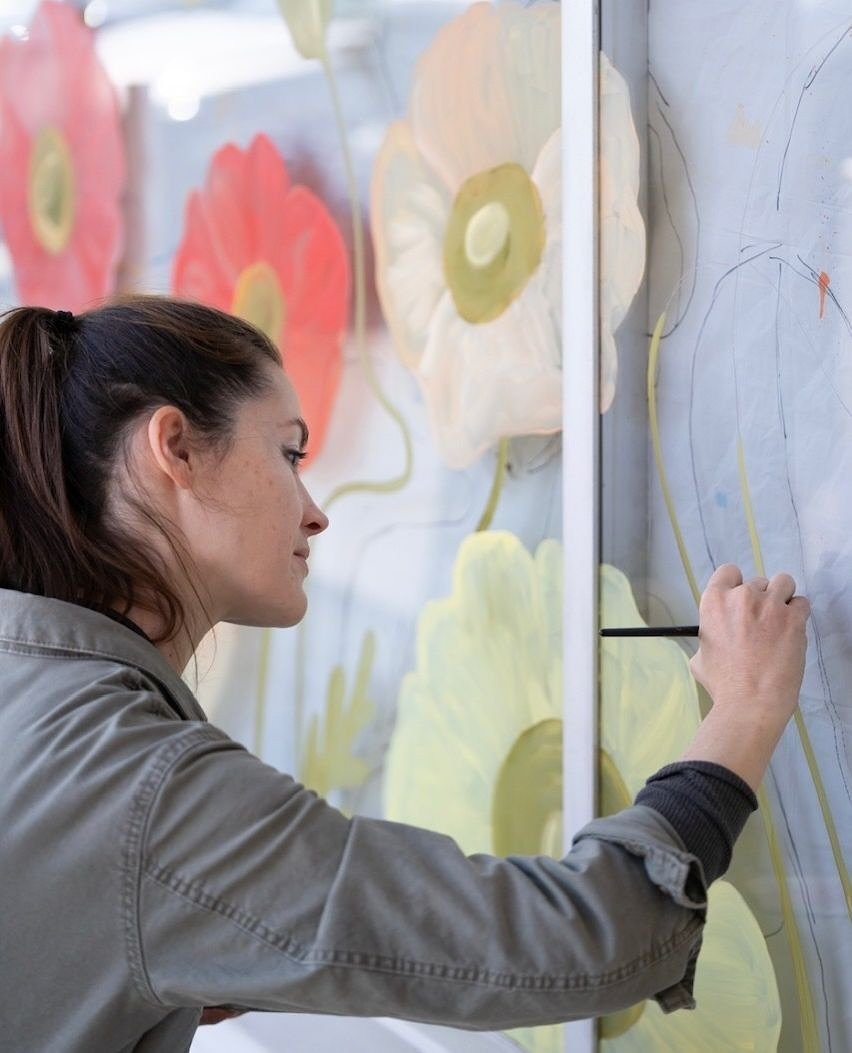 🎨 Experience Creativity in Motion at SUMMER IN COLOR! 💐⁠
⁠
We&rsquo;re excited to welcome local artist @p.anna_arts to Flower Hill for a live mural installation as part of our SUMMER IN COLOR celebration, and you&rsquo;re invited to watch the magic