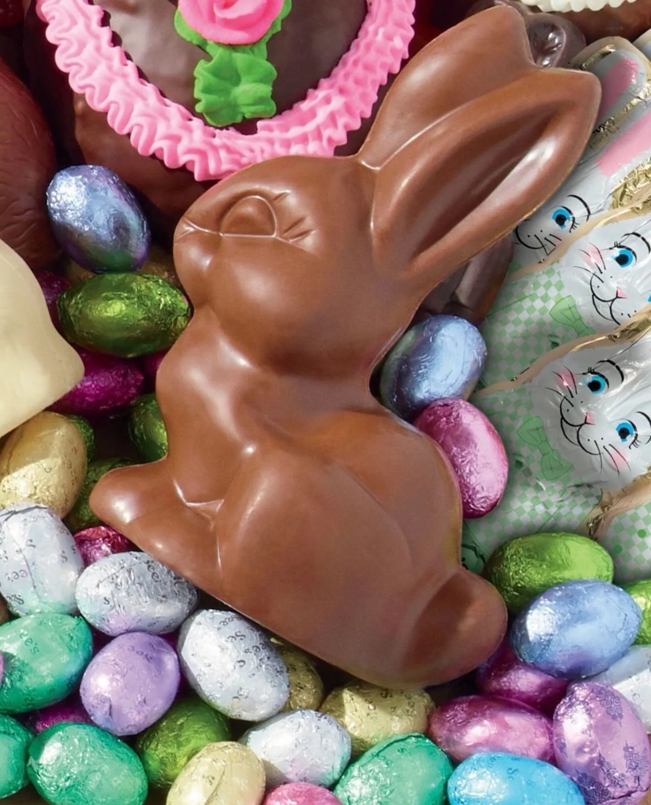 Still on the hunt for Easter Basket stuffers? 🐰🧺

Hop over to Flower Hill to gather the sweetest surprises. Build a basket of chocolate bunnies from @seescandies, swing by @sweetpeadelmar and shop darling spring styles, or jump for a few cuddly Jel