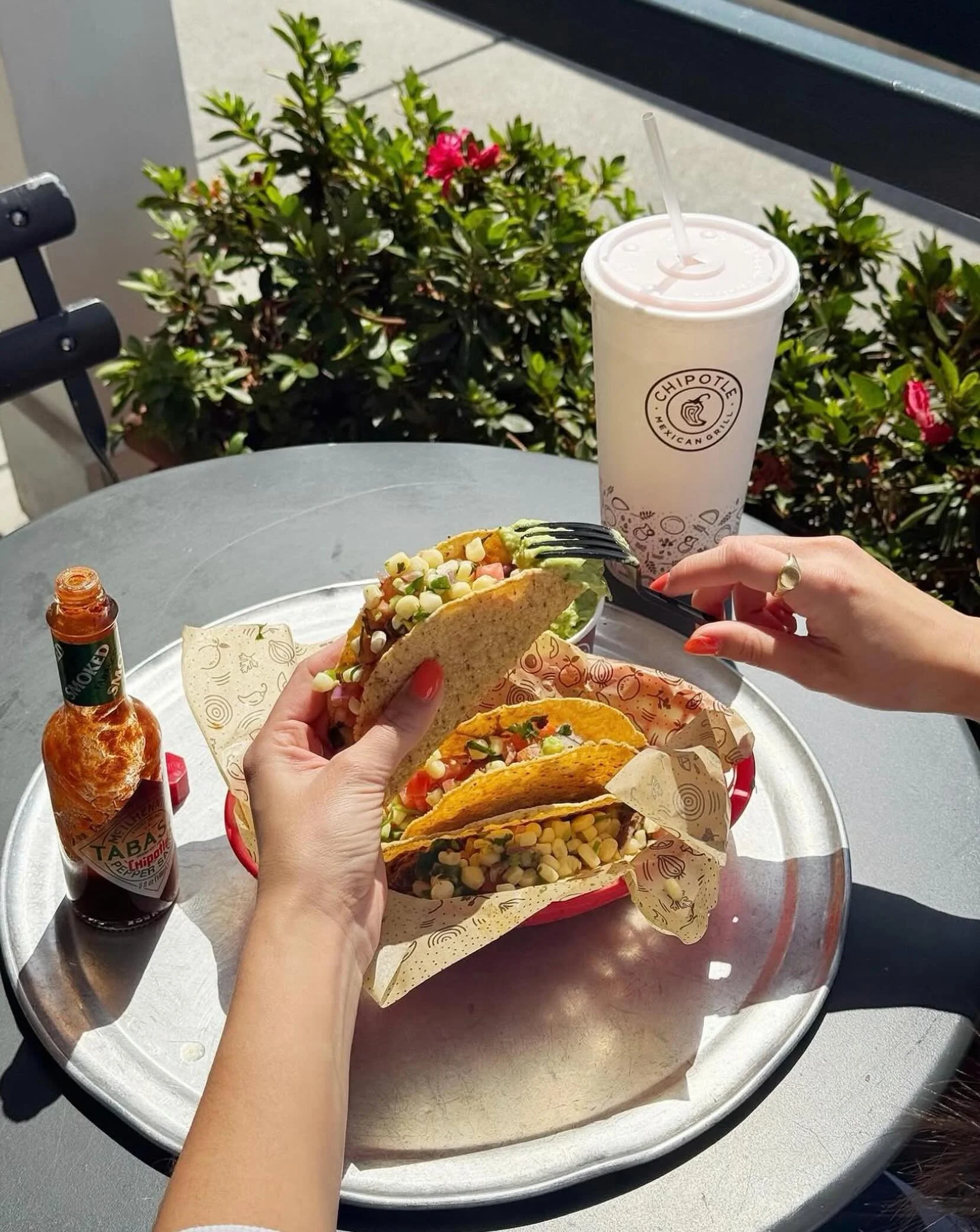 When Cinco de Mayo falls on Taco Tuesday, you #MeetAtFlowerHill for @chipotle 🌮🌶️&nbsp; Order ahead on the Chipotle app, use code CINCO26, and score free Chips and Queso Blanco or free Chips and Guacamole with any entr&eacute;e.

#LetsMeetAtFlowerH