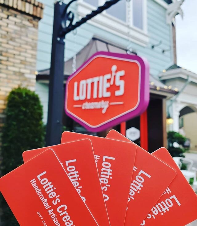 Last minute shopping? Looking for the perfect gift? $25 FREE Lottie's Gift Card  when buying 5 $20 gift cards. #danville #walnutcreek