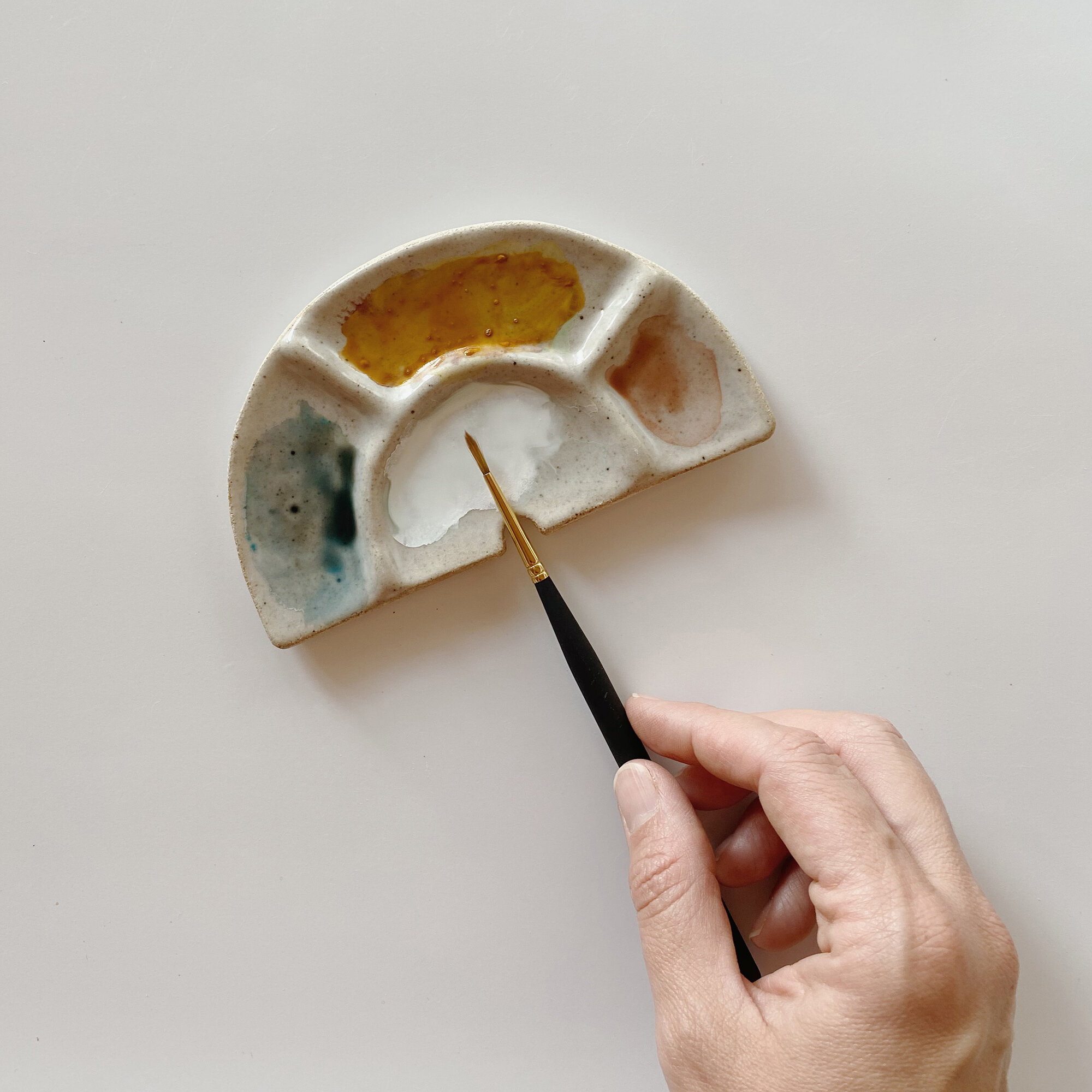 mini ceramic watercolor palette // handmade travel paint tray