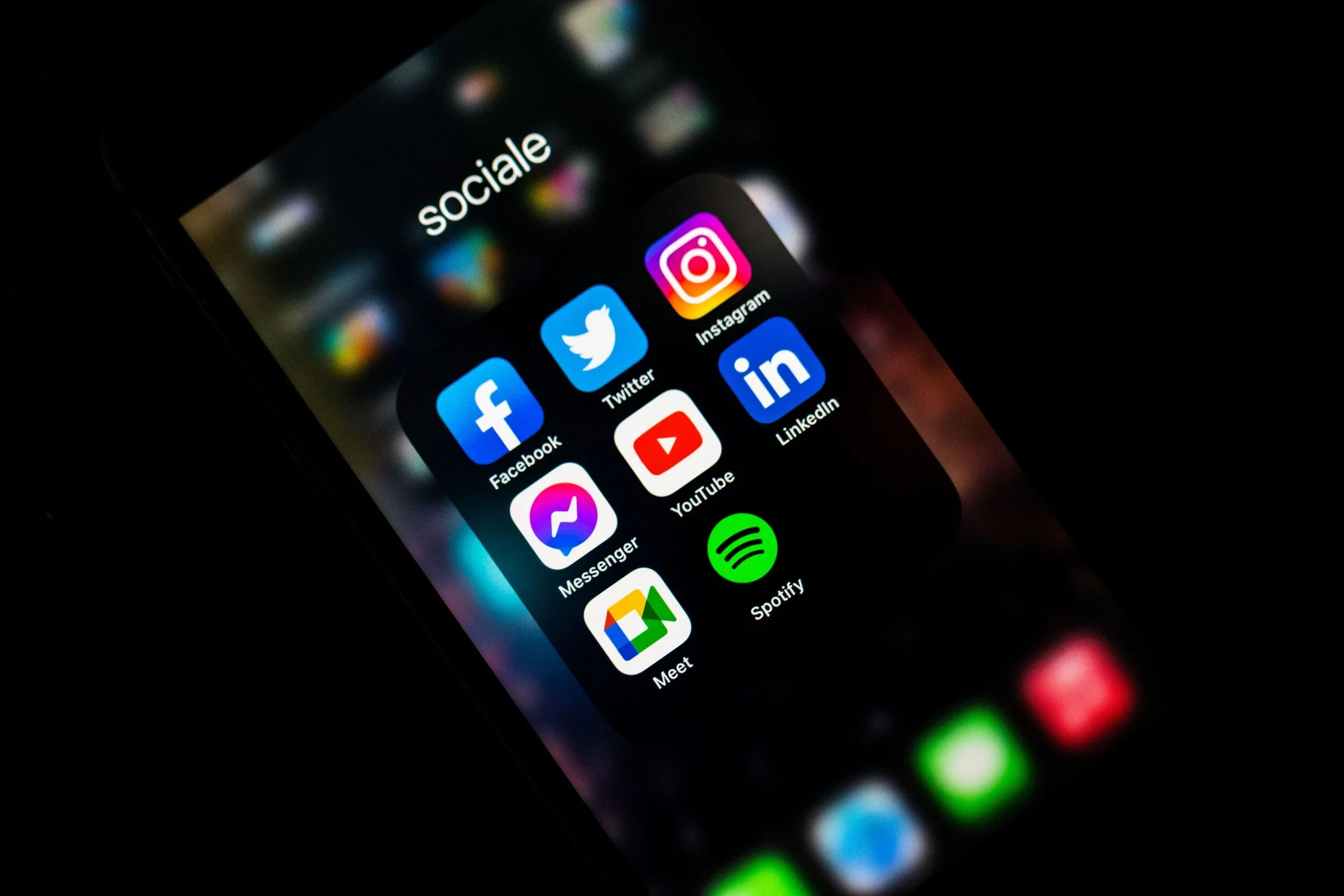 The Importance of Social Media Marketing in the Wedding Industry