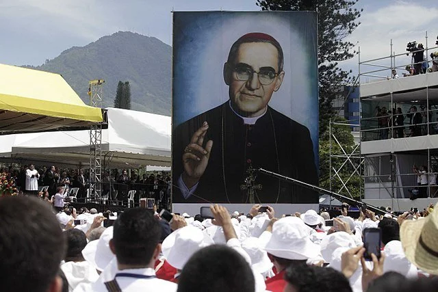 Hoy celebramos la Fiesta de San Romero de América, pastor y mártir
