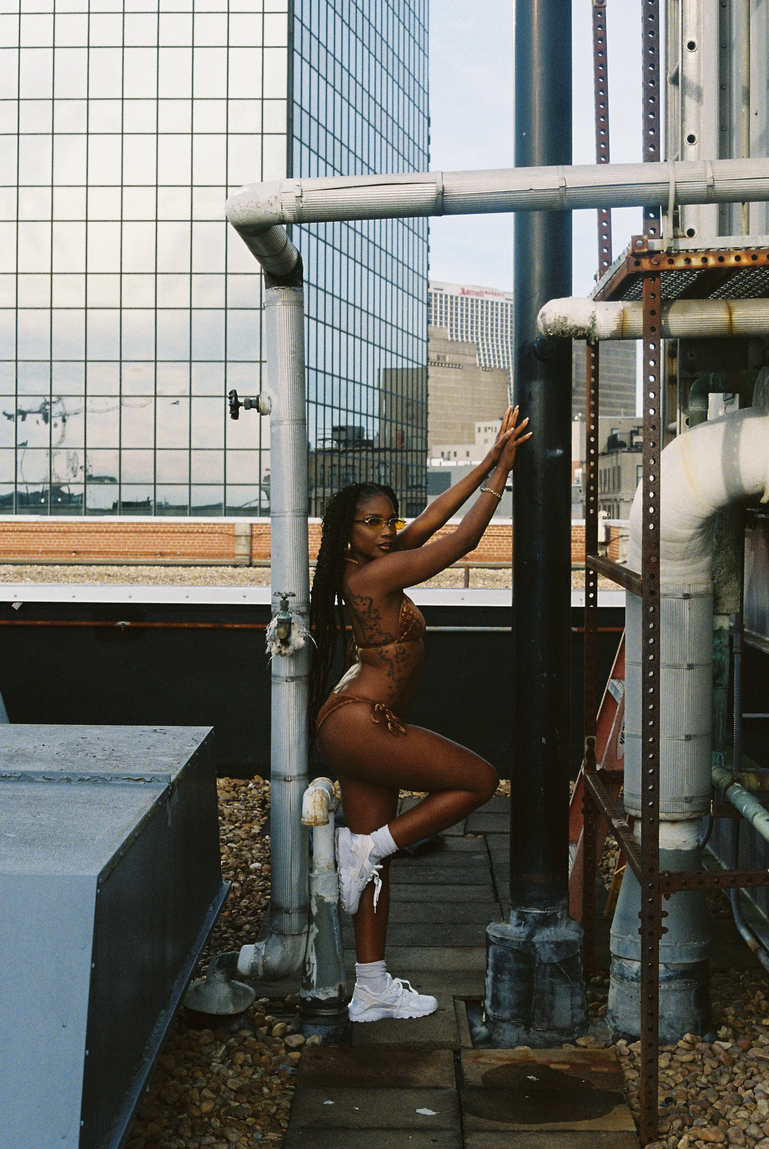 818129005870-R1-044-20A 2.jpg