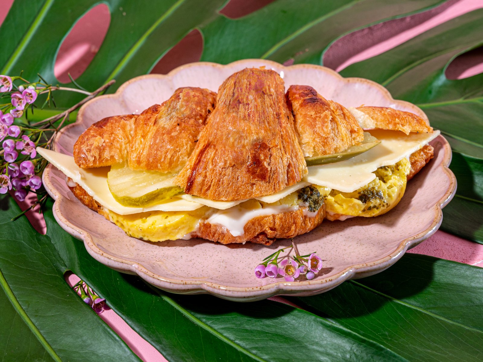 justegg &amp; cheese croissant