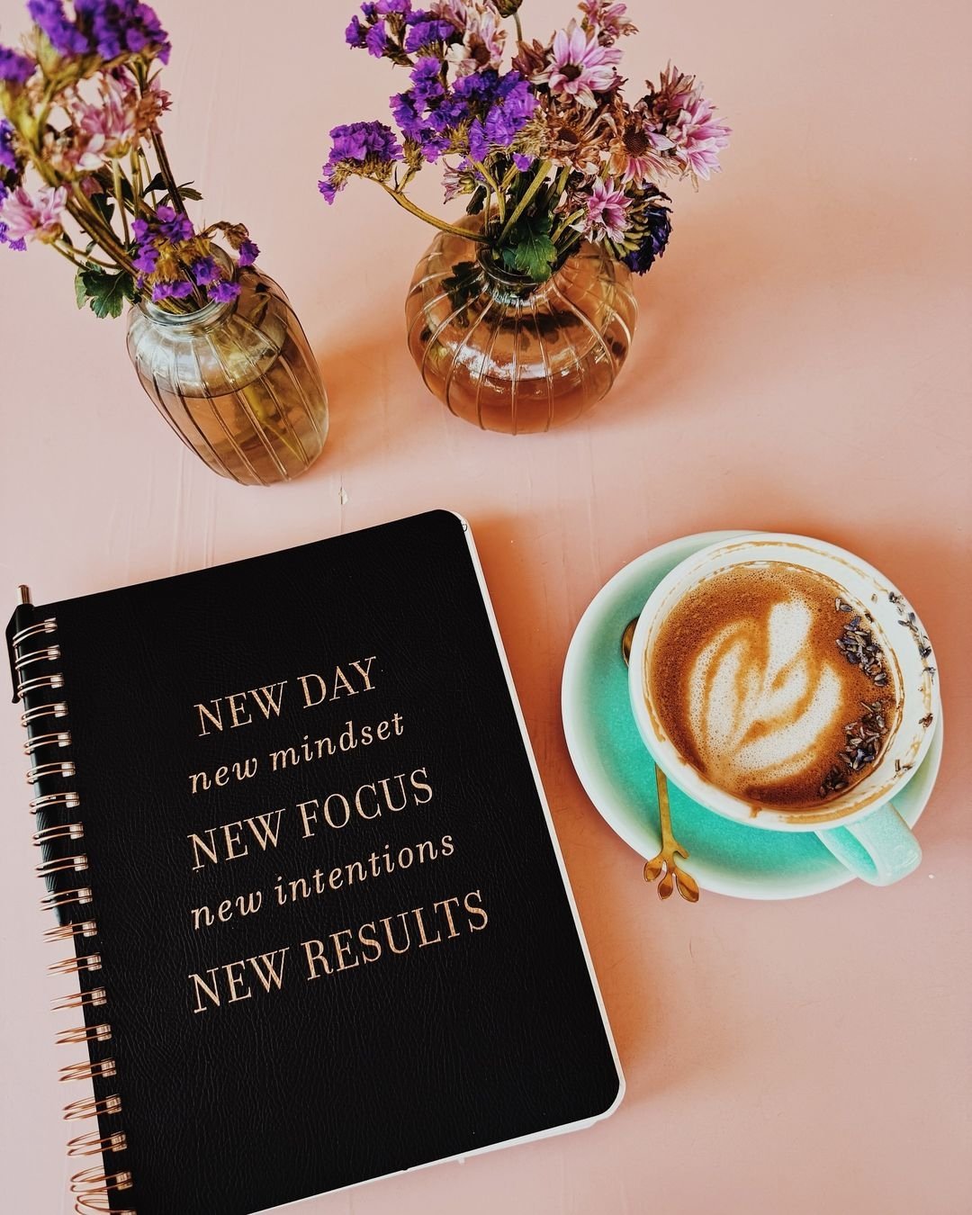 Monday motivation starts with a tasty cup of coffee! ☕️
📸 @rberlynnofficial