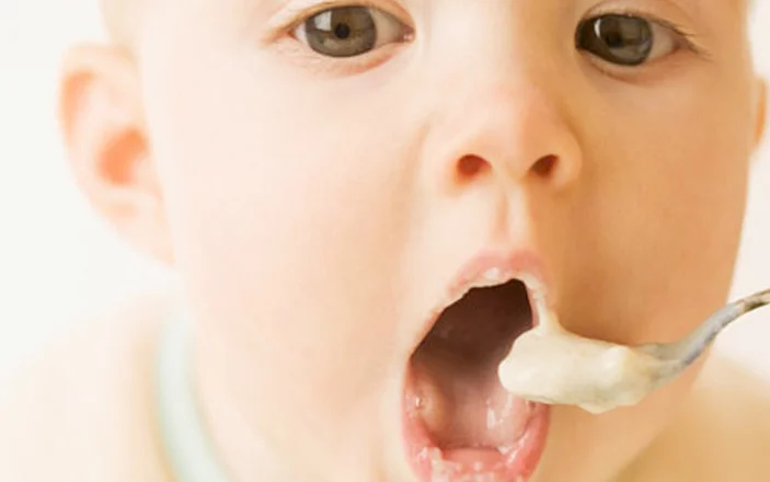 Baby-eating-from-a-spoon.jpg