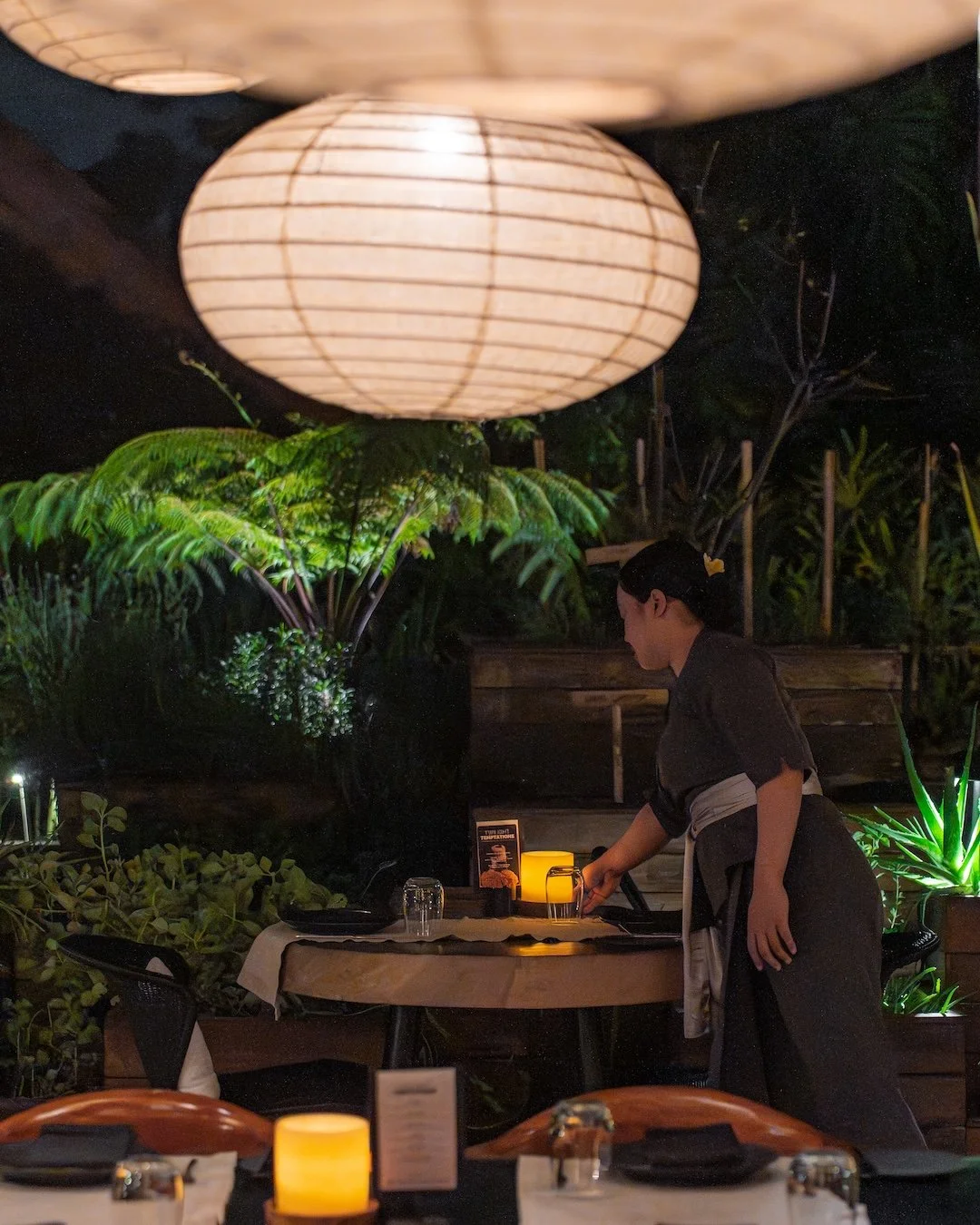 Every meal tells a story, and ours begins with fire, fresh ingredients, and the joy of sharing.

Inspired by the Mediterranean way of dining, Embers brings together expertly grilled steaks, fresh seafood, handcrafted pastas, and seasonal produce from