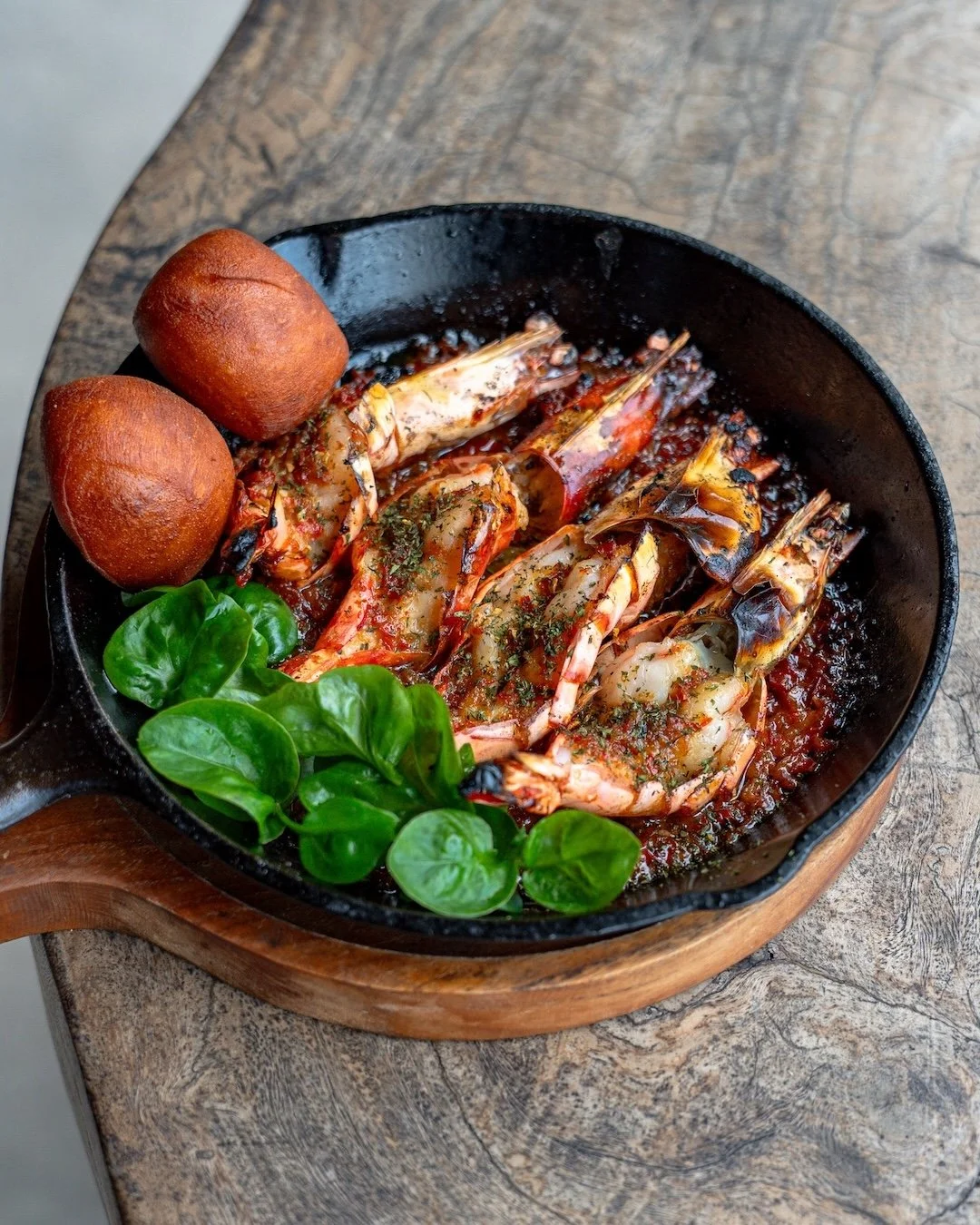 Fresh flavors. Open fire. New favorites.

Our new dinner menu is here, bringing bold Mediterranean flavors to the heart of Ubud. From vibrant sharing plates to fire-roasted mains and indulgent desserts, every dish is crafted to bring people together 