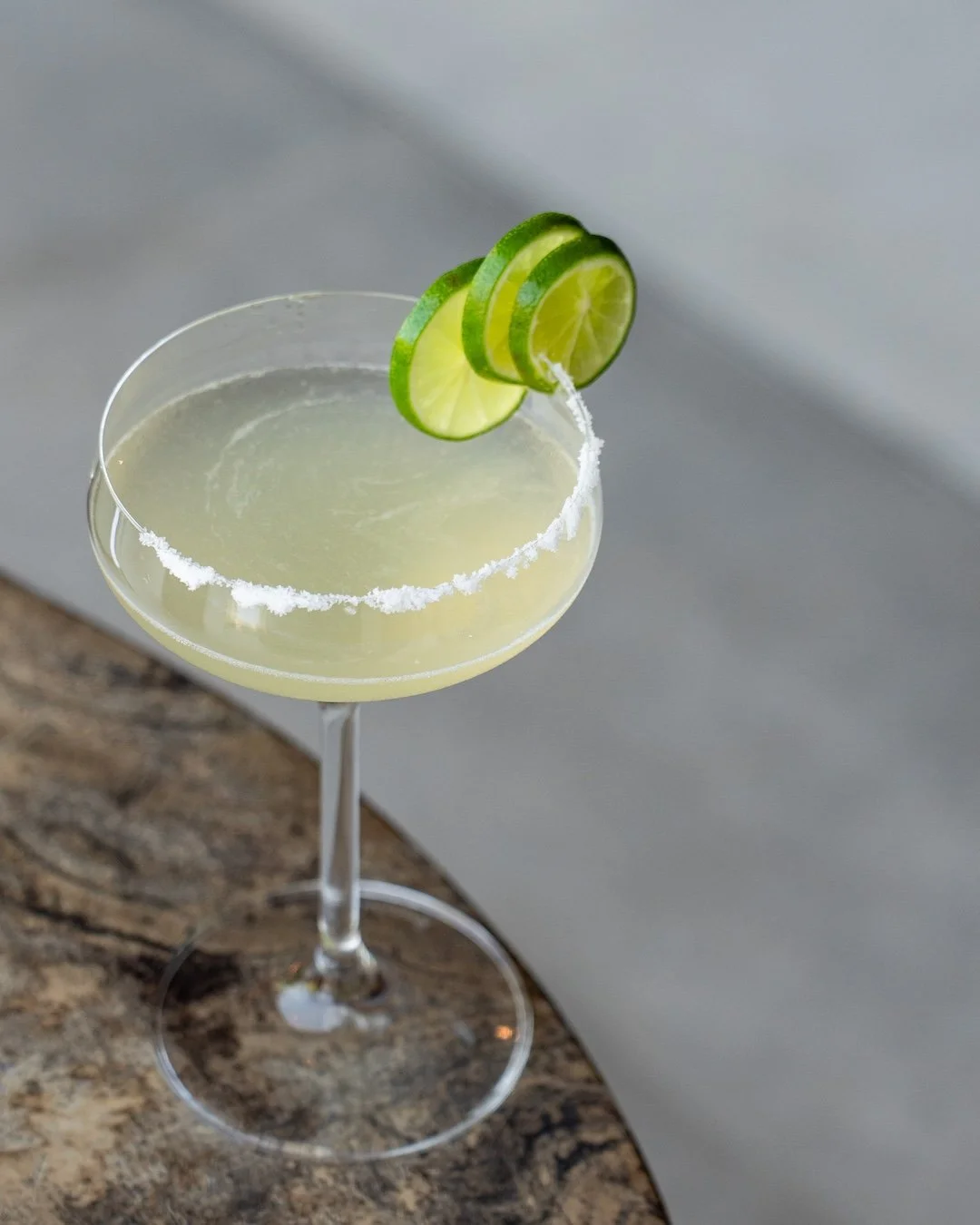 When life gives you lemons&hellip; make it a Margarita. 🍋

Tequila for the kick.
Triple sec for the sweetness.
Lemon for that bright little zing.

A timeless classic, with an Embers twist.

Book A Table
Call +623619088888
WA +6281239736247
www.ember